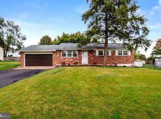 602 Donna Dr, East Norriton, PA 19403