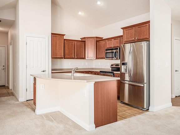 5th image of 7081 Falls View Cir