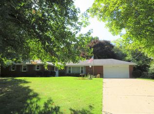 8120 Gull Manor Dr, Richland, MI 49083