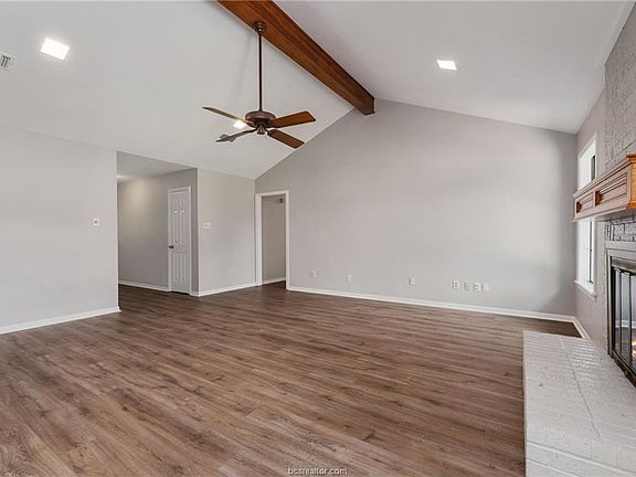 5th image of 2008 Rockwood Dr