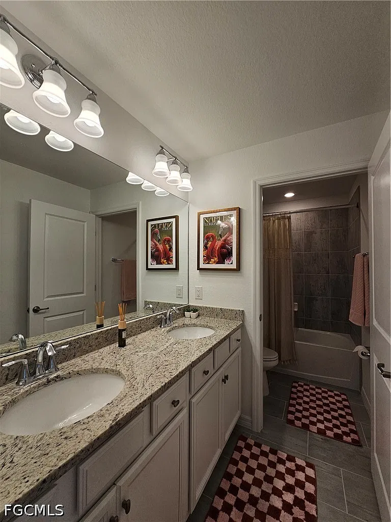 4 bed, 3.0 bath, 2606 sqft, $8,300 — Photo 4