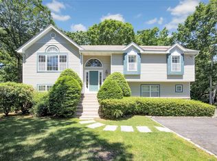475 Old Country Rd, Huntington Station, NY 11746