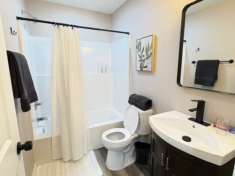 2020 Bagby Ave #A — Photo 26