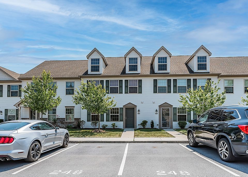 2nd image of 248 Melbourne Ln