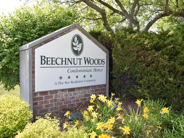 803 Cheyenne AVENUE Unit E, Grafton, WI 53024