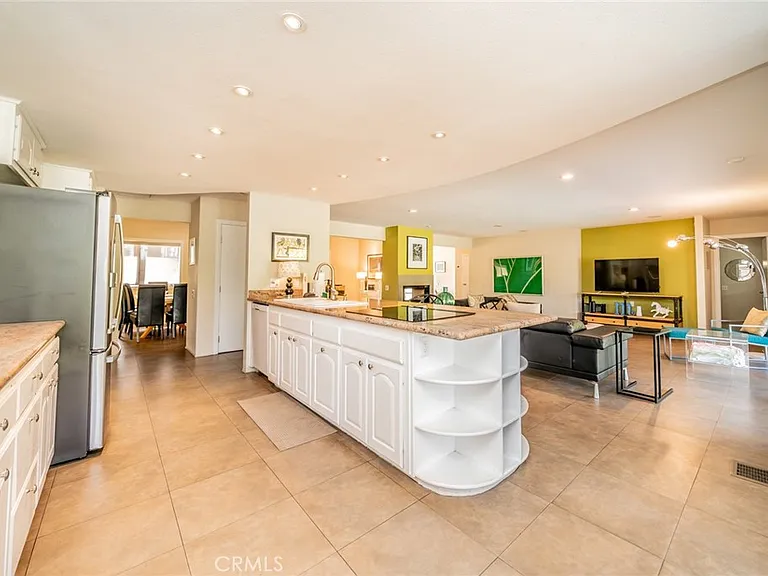 1600 E Palm Tree Dr — Photo 5