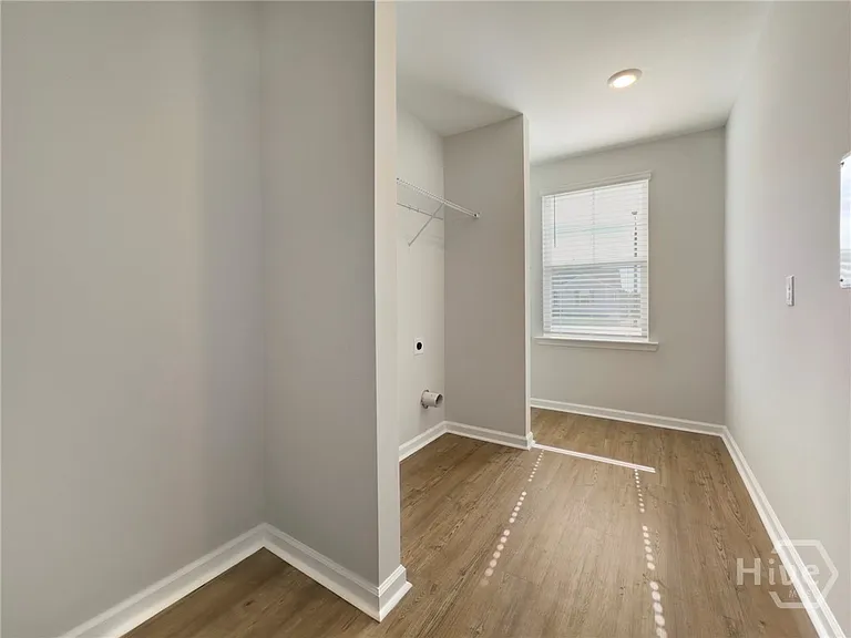 104 Fenway St — Photo 29