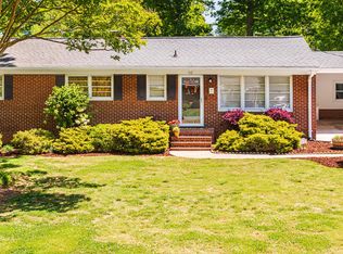 512 N Carr St, Mebane, NC 27302