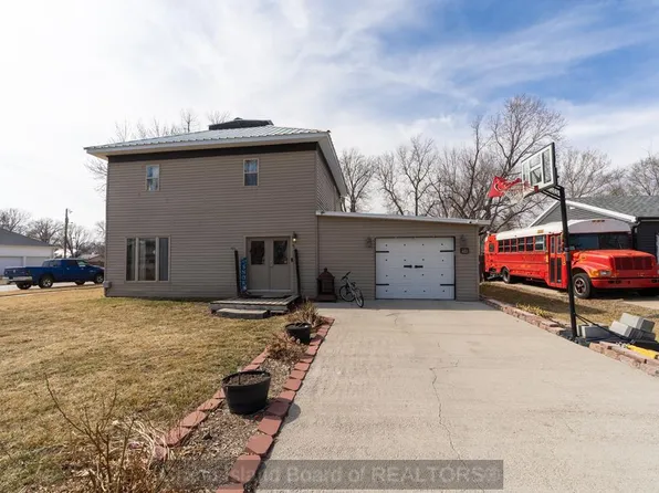 412 S Nubia St, Cairo, NE 68824