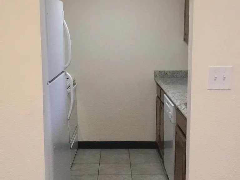 2313 Ravens Crest Dr — Photo 8