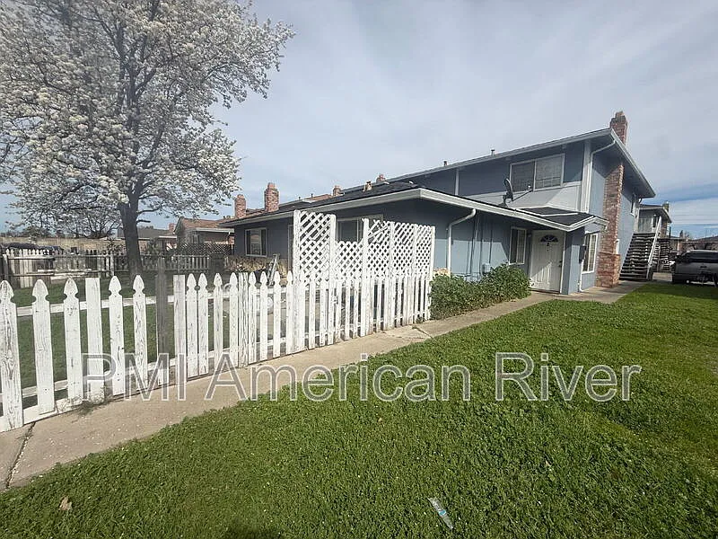 Building Photo - 75 Nedra Ct #4