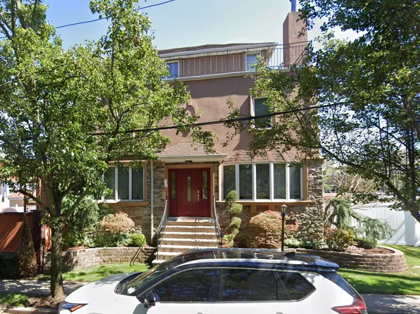 347 Clarke Avenue image 1 of 46