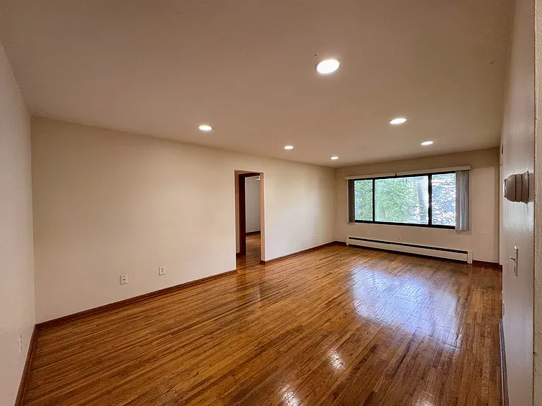 1010 15th Ave SE #203 — Photo 7