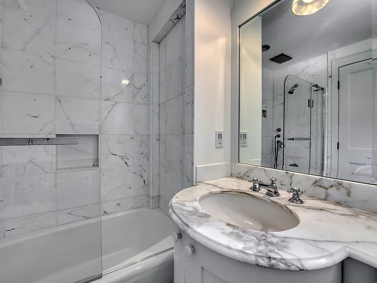 46 Westminster Rd — Photo 17