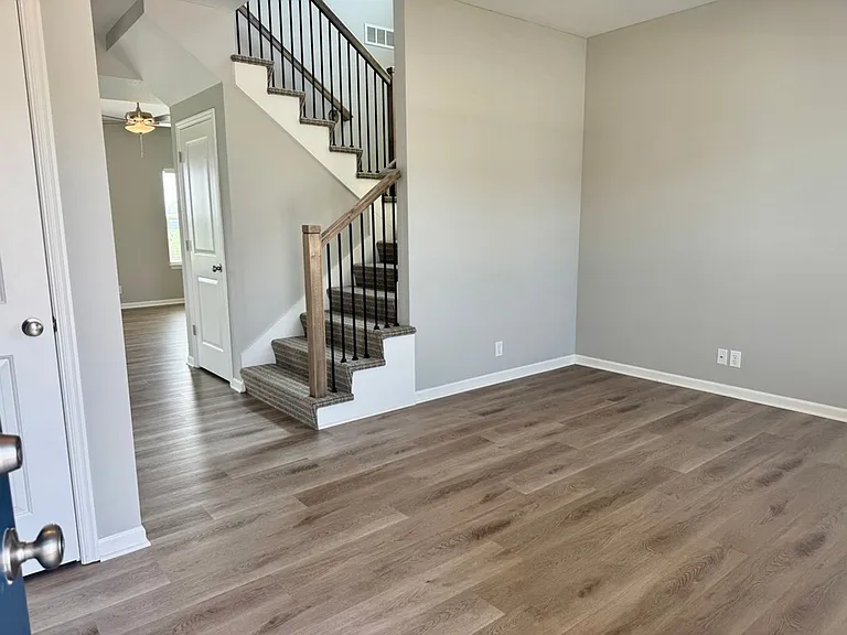 9122 SW 2nd St — Photo 3