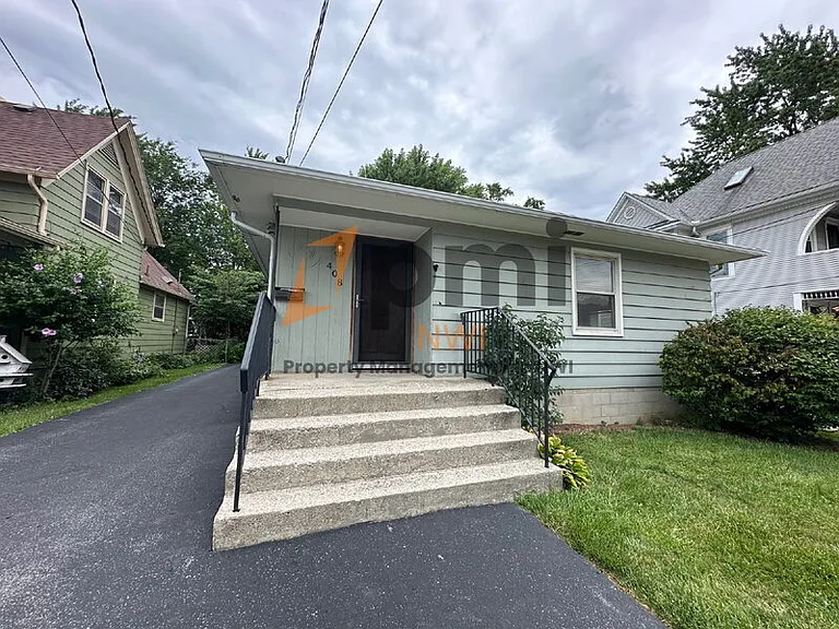 408 E Clark St — Photo 1