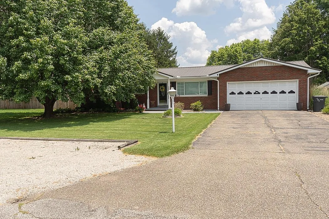 653 Township Road 1233 photo 1