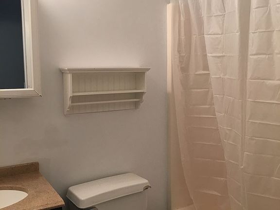 5th image of 1319 Bradley Dr
