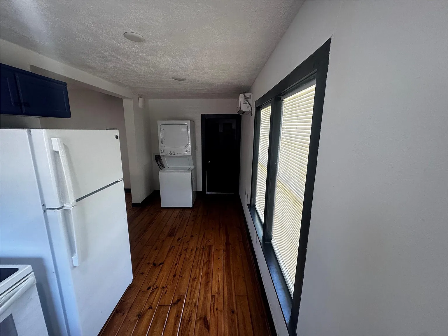 1 bed, 1.0 bath, 1128 sqft, $899 — Photo 4