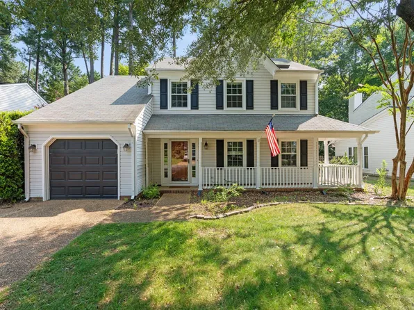 412 Peachtree Ln, Yorktown, VA 23693