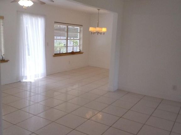 4th image of 240 S Biscayne River Drive