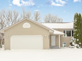 4531 S Hay Lake Rd, Eagan, MN 55123