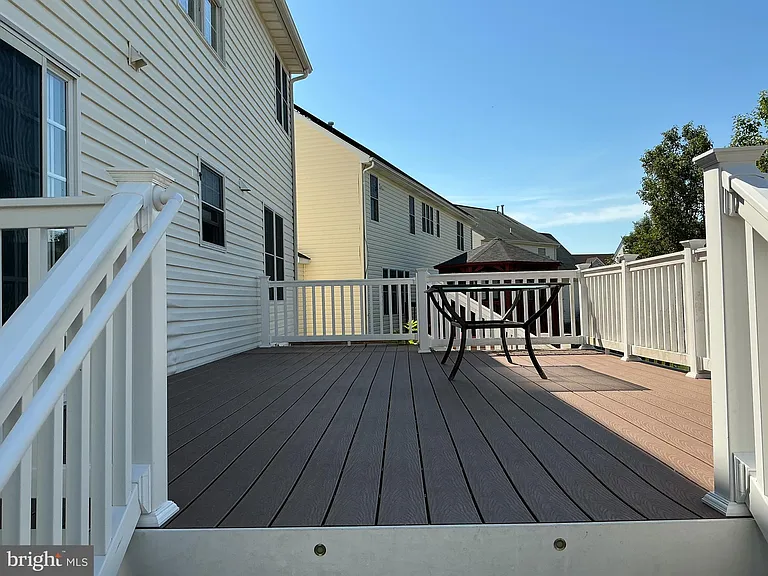 33 Wild Rose Dr — Photo 3