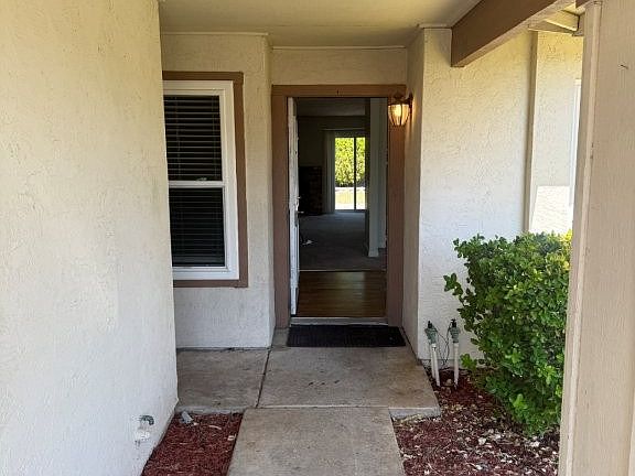 5th image of 2766 Applewood Dr
