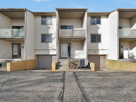 2nd image of 2153 Olympic St