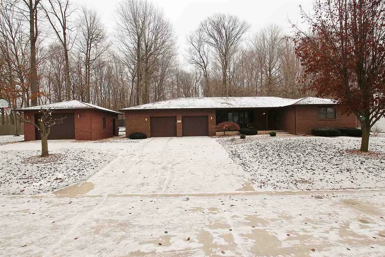 616 Walnut Dr photo 1
