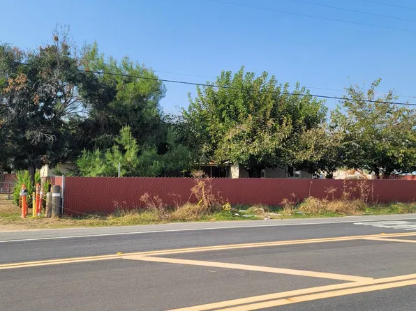 3851 Santa Fe Way, Shafter, CA 93263