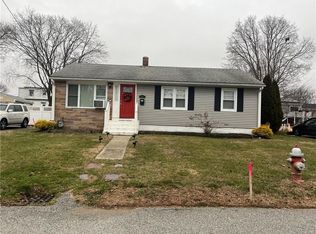 47 Marblehead St, Warwick, RI 02889