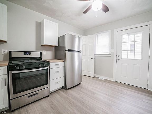 5th image of 1949 W 45th St
