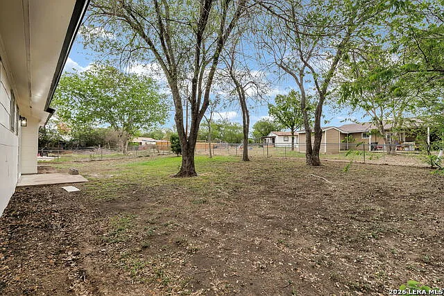 137 Stapleton St — Photo 32