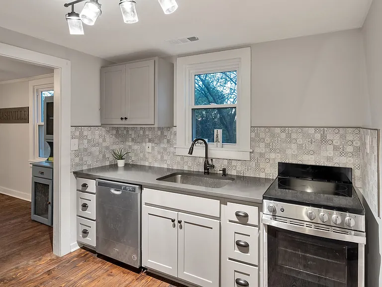 514 Drake Ave — Photo 15