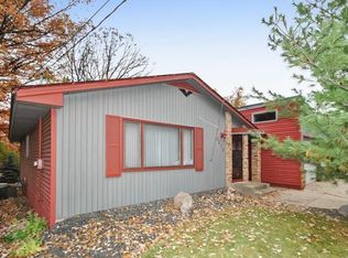 2676 Hayward Ave N, Oakdale, MN 55128