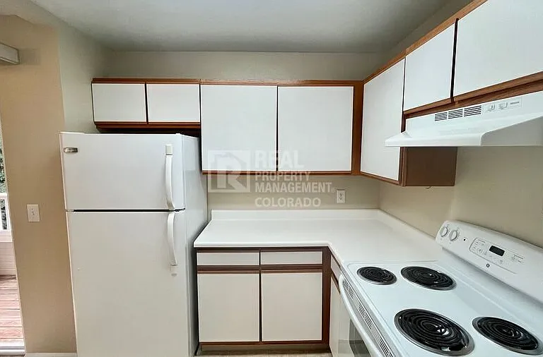 5706 W Asbury Pl #205 — Photo 8