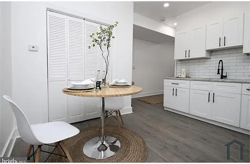 631 E Locust Ave #1 Photo 1