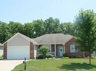 1404 SW Trail Ridge Dr, Blue Springs, MO 64015