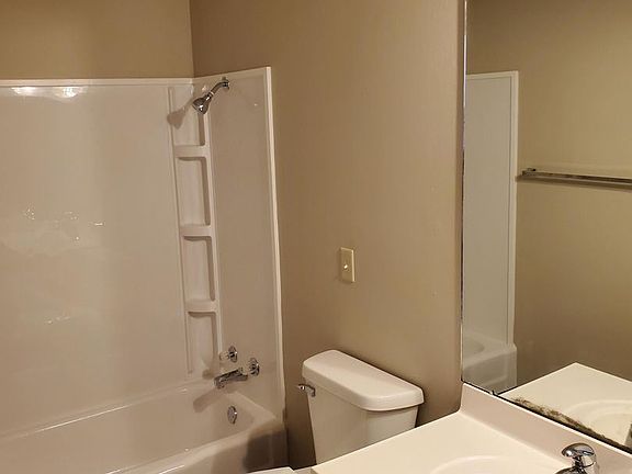 4th image of 2221 63rd St APT 106