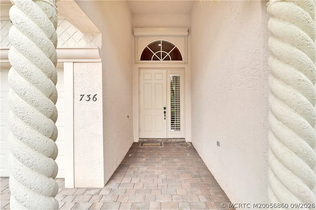 3 bed, 2.0 bath, 2045 sqft, $4,400 — Photo 1