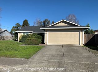 7962 Becky Ct, Rohnert Park, CA 94928
