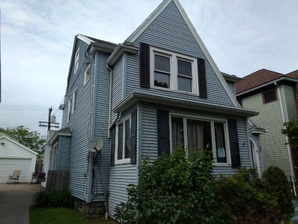2nd image of 240 Euclid Ave