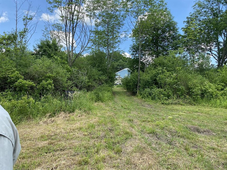 2nd image of 110 Holly Creek Ln