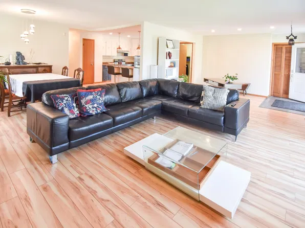 123 Meredith Bay, Winnipeg, MB R2V 3P7