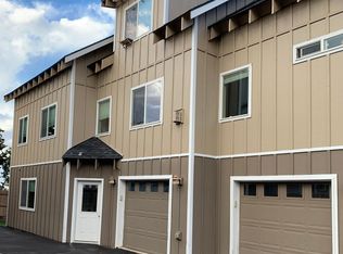 1703 NE Lotus Dr UNIT B, Bend, OR 97701