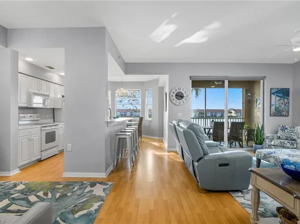 2730 Cypress Trace CIR #2827, NAPLES, FL 34119