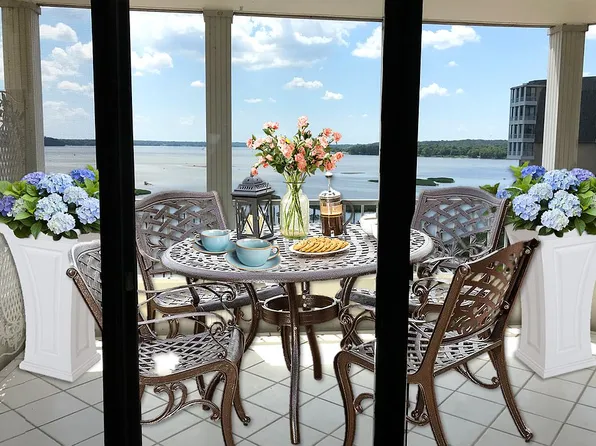 1250 S Washington St Unit 515, Alexandria, VA 22314