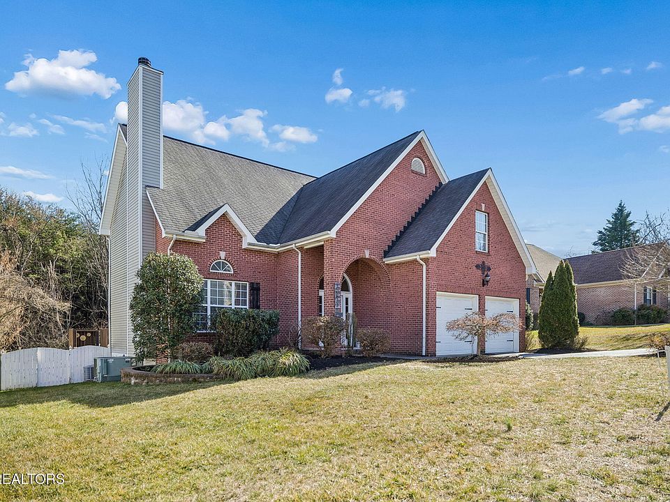 1st image of 10417 Almanac Ln