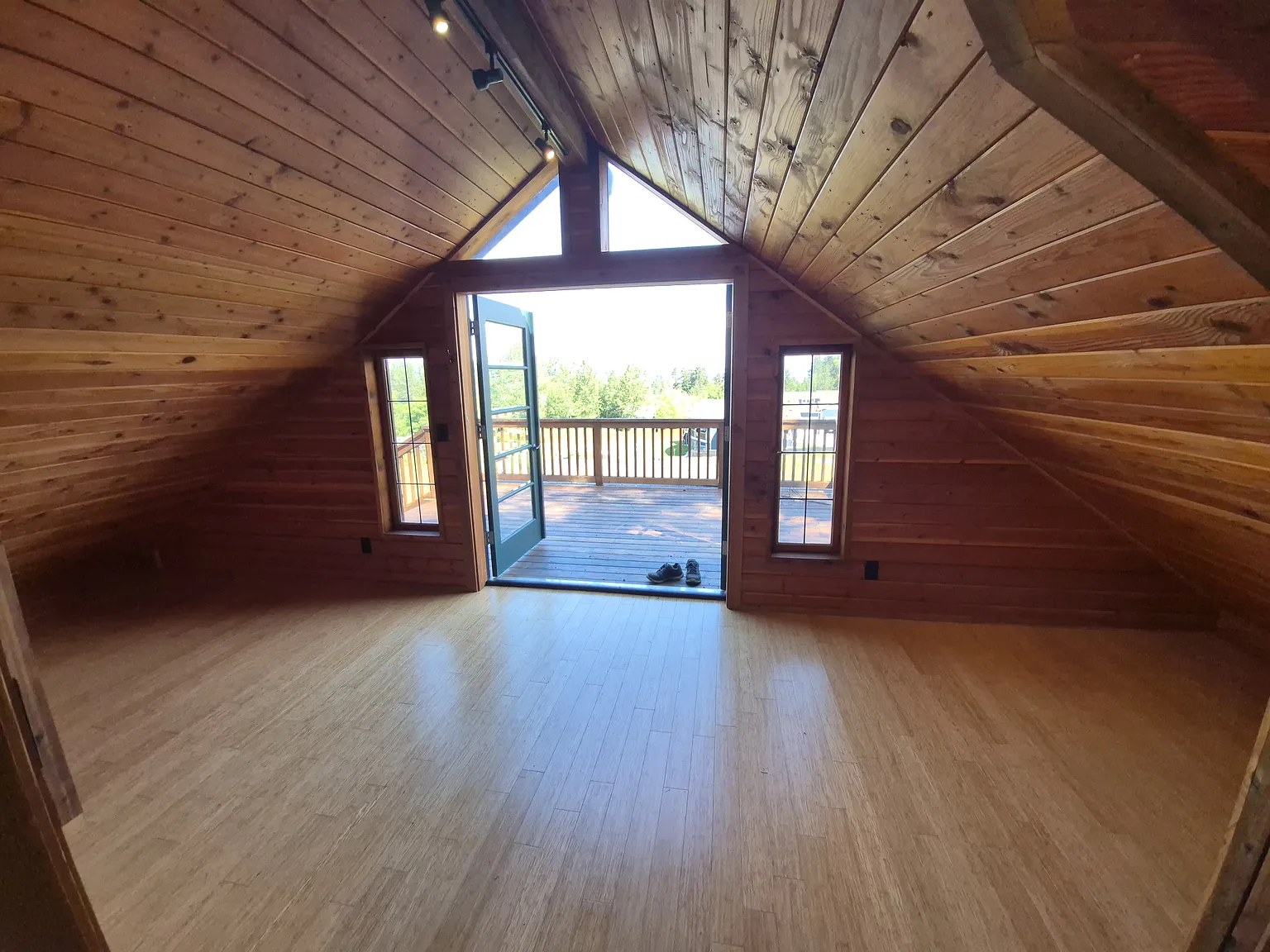1200 Union Ave — Photo 2